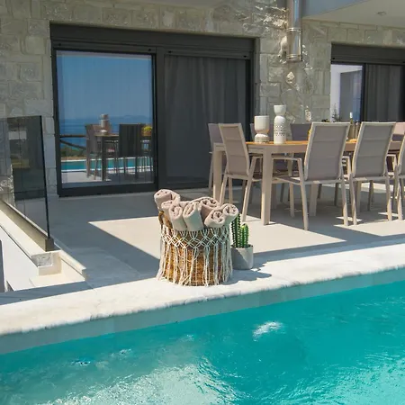 Sunrise Collection Vila